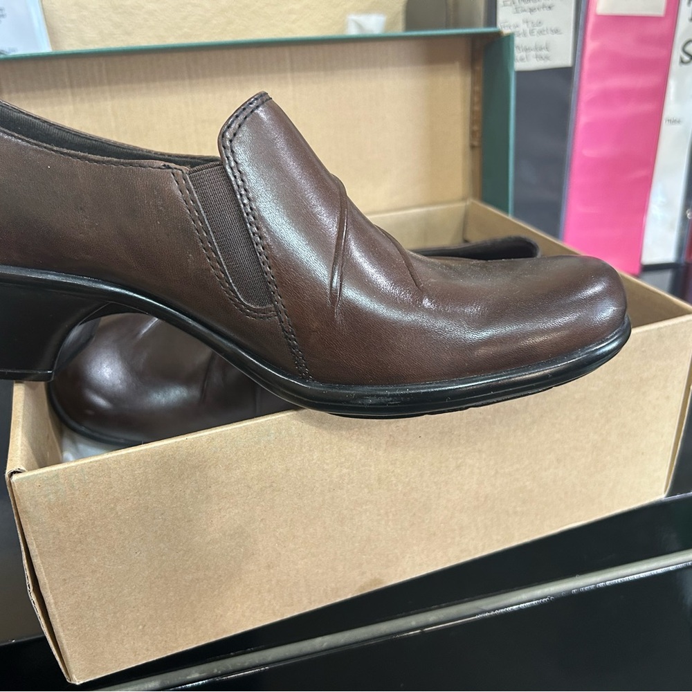New womens Ckarks shoes